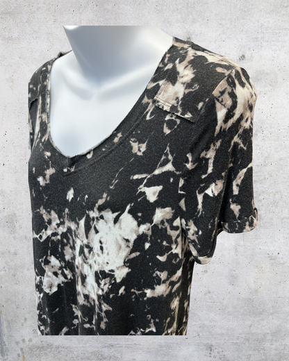 Rock & Republic Black White Marble Wash Tee - Medium