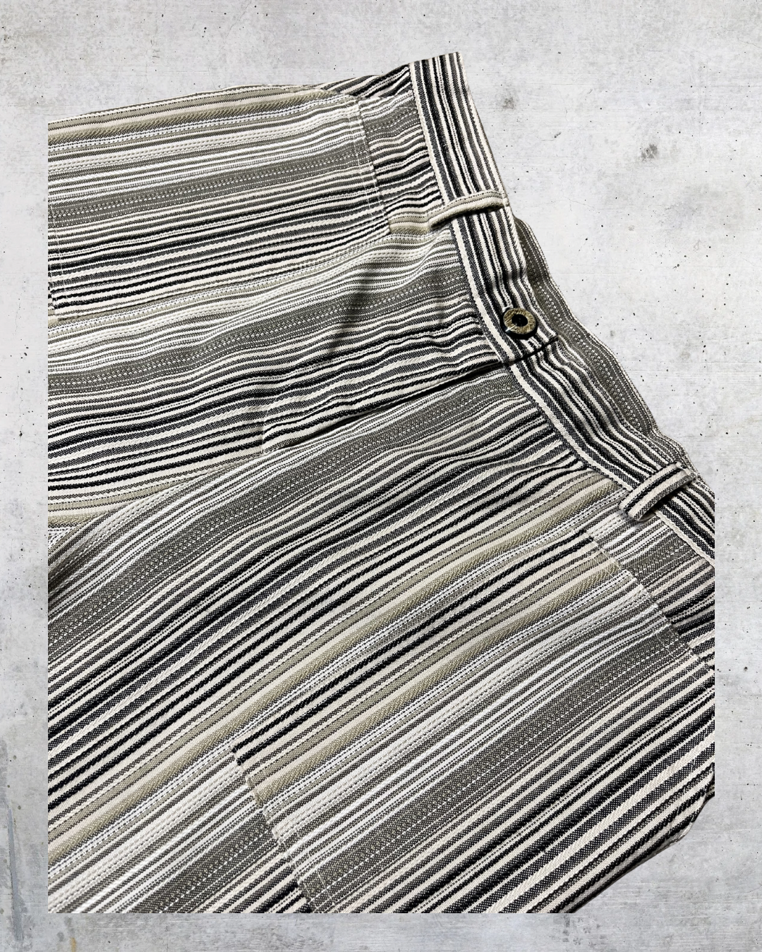 Vintage Y2K Alexis & Avery Striped Cropped Pants - Size 14