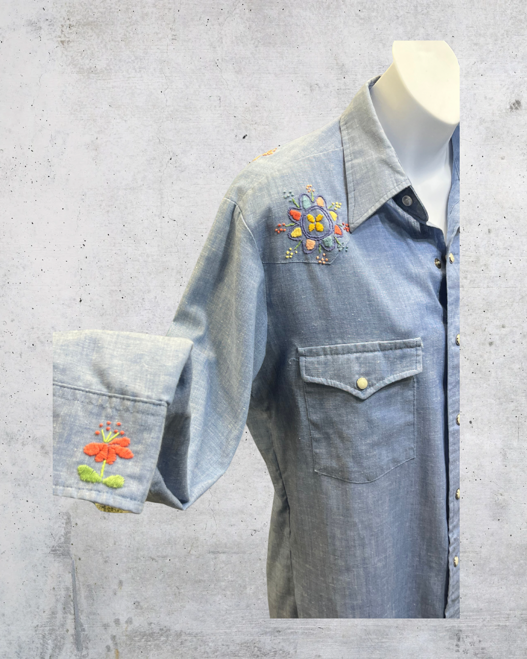 Vintage 70s Wrangler Floral Embroidered Chambray Shirt – Medium