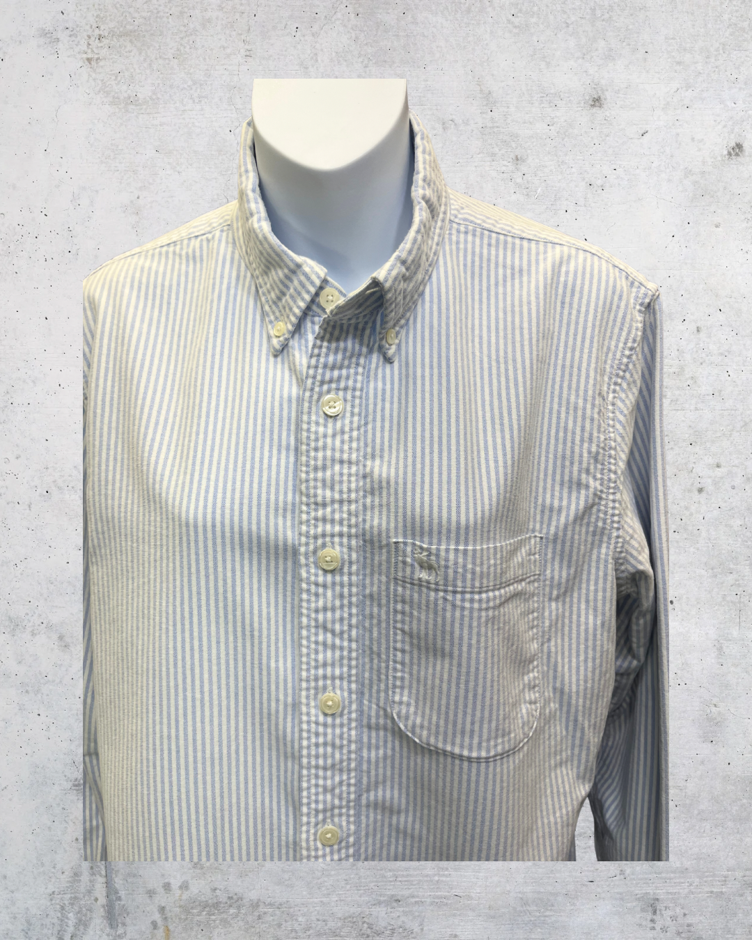 Abercrombie & Fitch Blue Striped Oxford Shirt – Medium